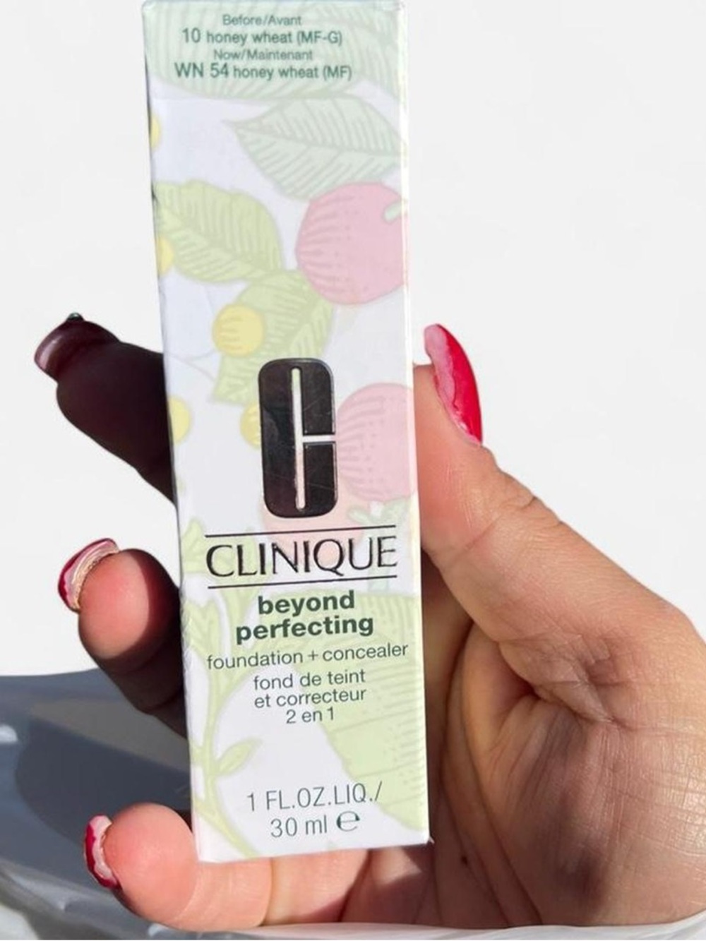 Clinique Beyond Perfecting Foundation + Concealer — Honey Wheat (WN 54)